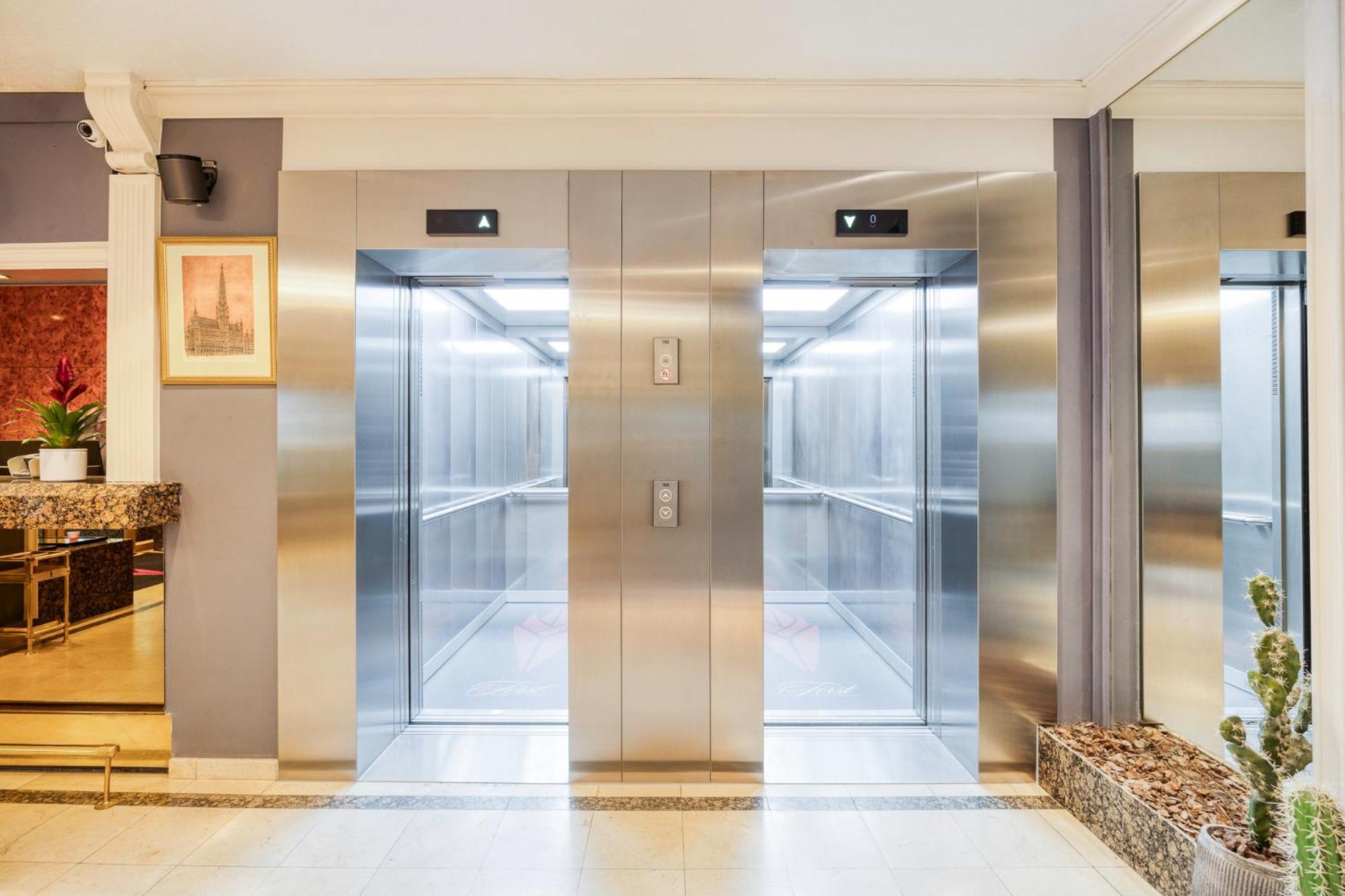 First Euroflat Hotel Брюксел Екстериор снимка